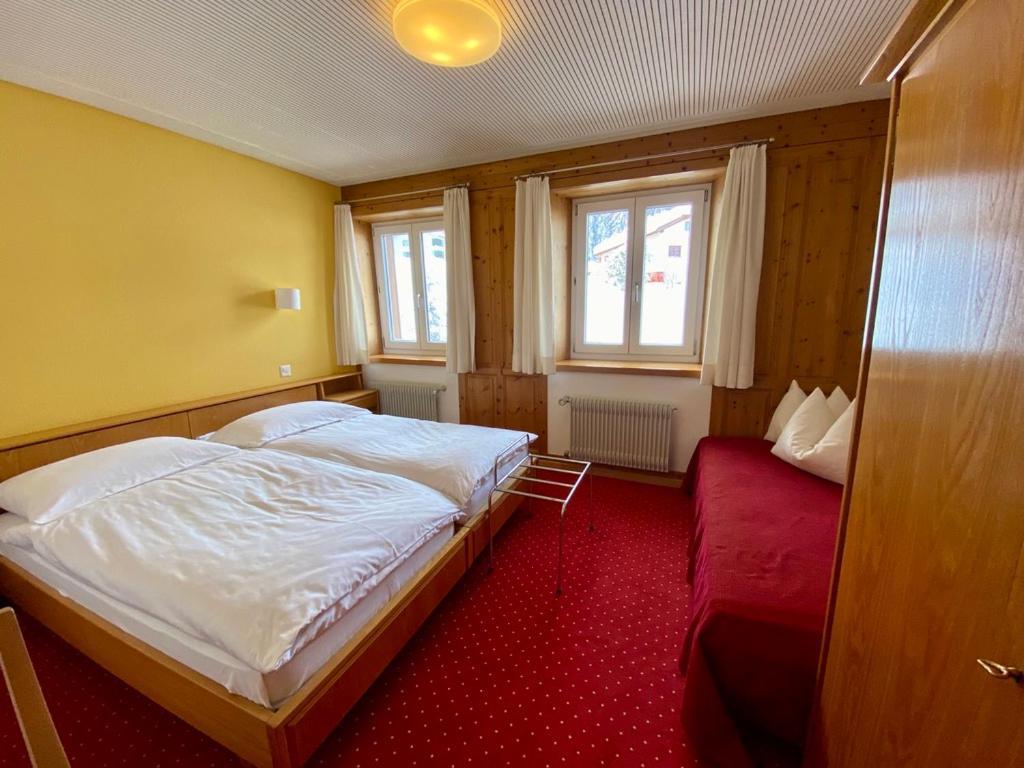 Hotel Alpina Parpan Luaran gambar