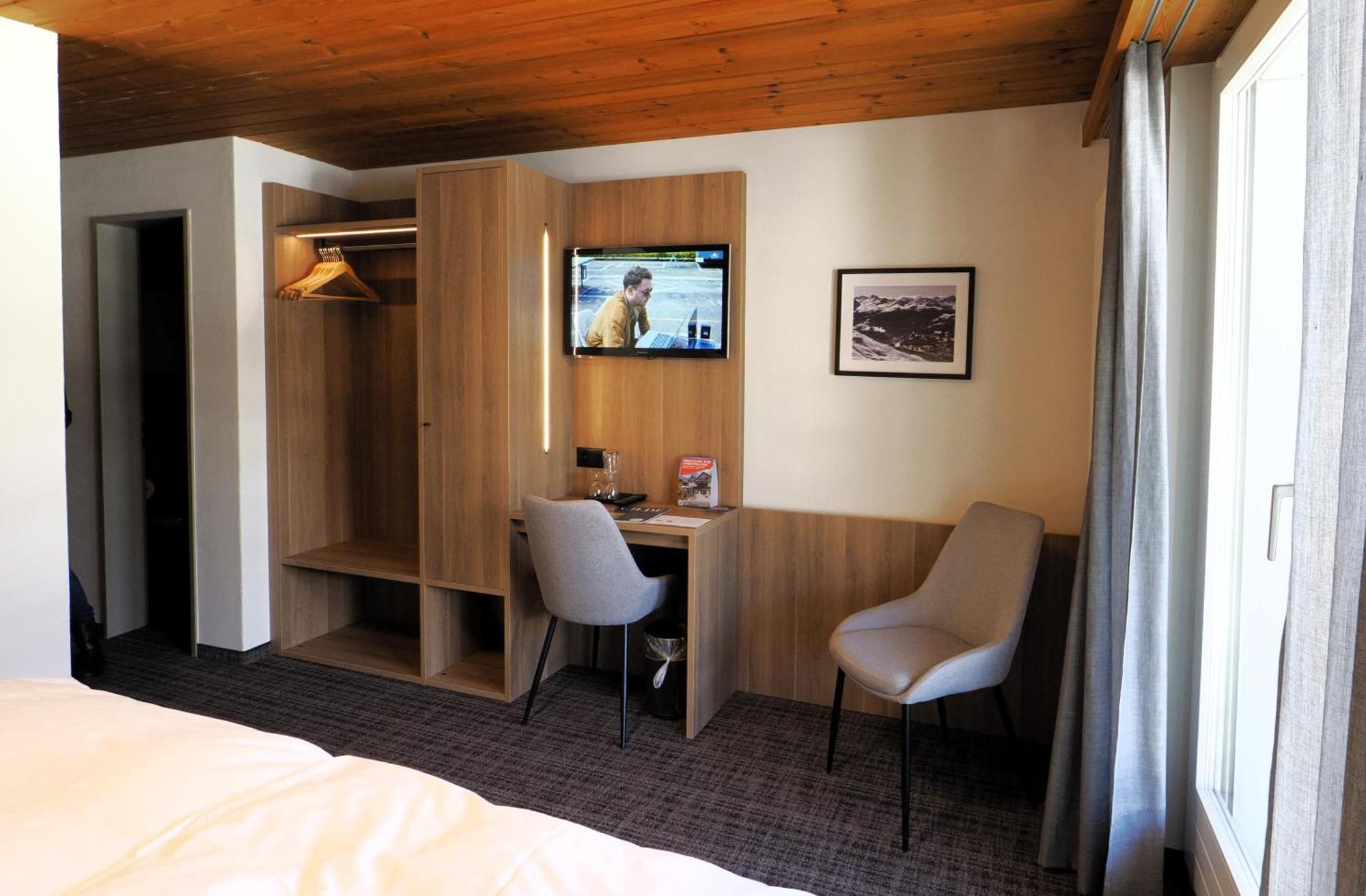 Hotel Alpina Parpan Luaran gambar