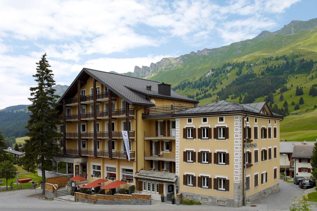 Hotel Alpina Parpan Luaran gambar